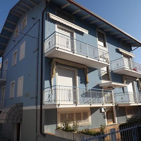 Appartamenti Muccioli Misano Misano Adriatico Esterno foto